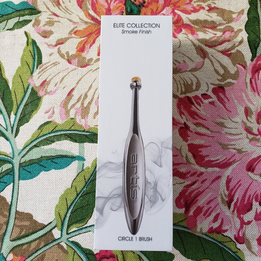 BNIB Artis elite circle 1 brush - smoke edition